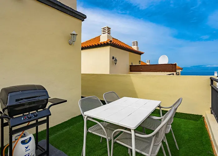 Tropical Views By Sunkeyrents *