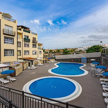 Tropical Views By Sunkeyrents