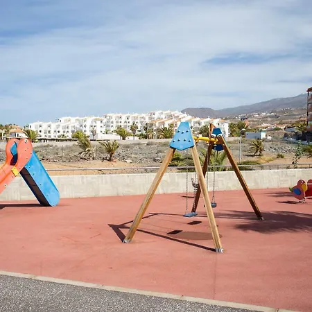 Tropical Views By Sunkeyrents Appartement *