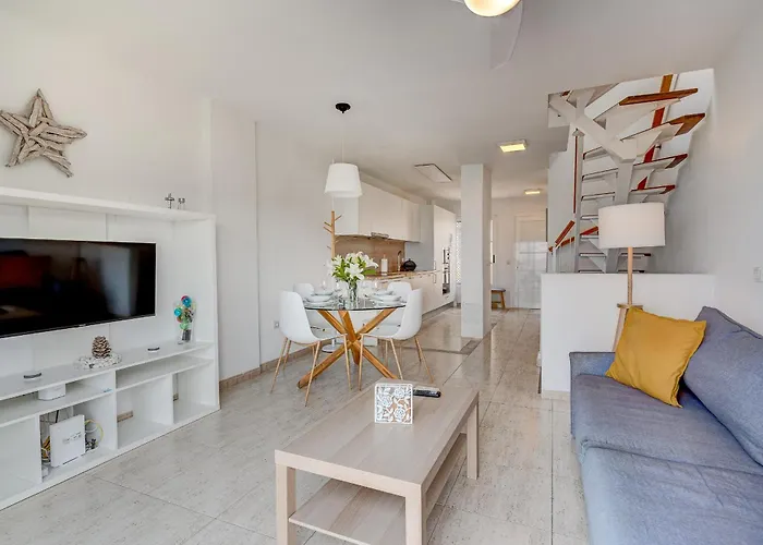 Tropical Views By Sunkeyrents *