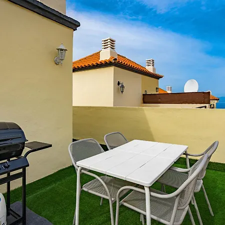 Tropical Views By Sunkeyrents *